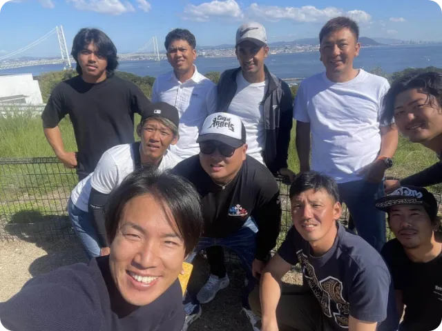 スタッフの集合写真